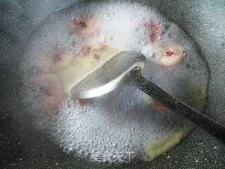 油豆腐腊鸡腿煮莴笋的做法步骤：4
