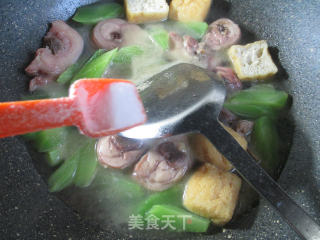 油豆腐腊鸡腿煮莴笋的做法步骤：6
