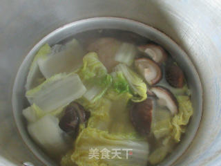 香菇娃娃菜鸡腿汤的做法步骤：8