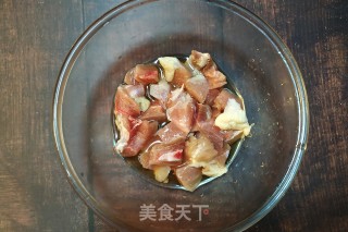 咖喱鸡肉饭（香葱版）的做法步骤：1