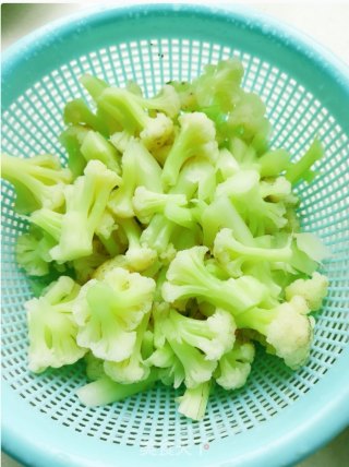 小炒花椰菜的做法步骤：3