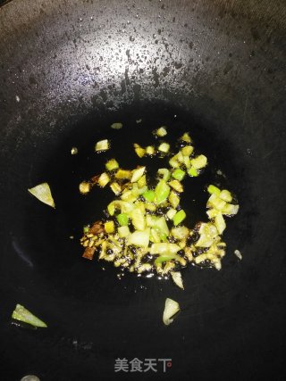 白菜炖油豆腐的做法步骤：4