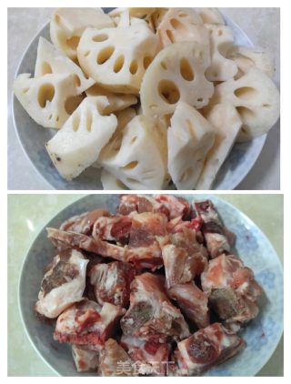 莲藕焖排骨的做法步骤：1