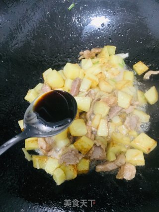 瘦肉炒土豆的做法步骤：8