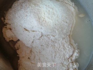 猪肉葱油饼的做法步骤：3