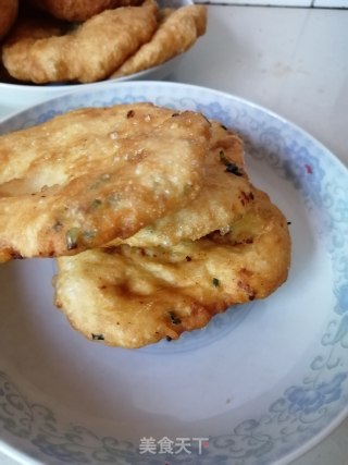 猪肉葱油饼的做法步骤：17