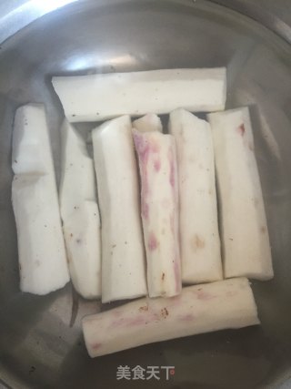 双菇淮山炖展肉的做法步骤：1