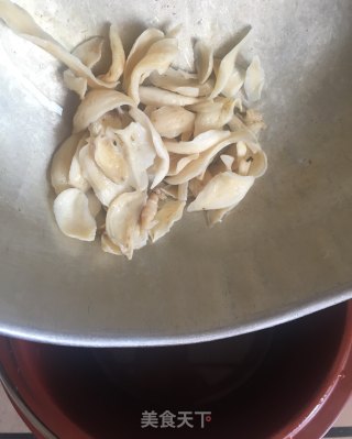 双菇淮山炖展肉的做法步骤：6