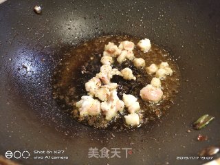 咸鱼肉末炒茄子的做法步骤：4
