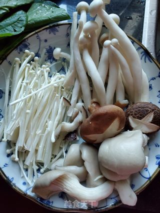 杂菇煲的做法步骤：1