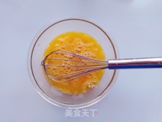 蟹味菇炒鸡蛋的做法步骤：4