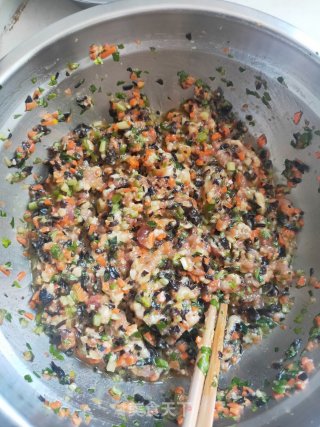 猪肉芹菜饺子的做法步骤：4