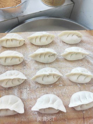 猪肉芹菜饺子的做法步骤：8