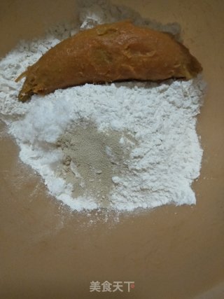 红薯馒头的做法步骤：1