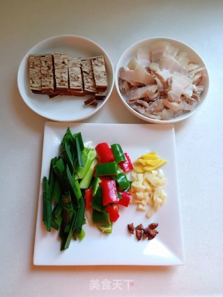 五花肉炒豆花干的做法步骤：3