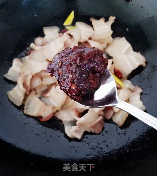 五花肉炒豆花干的做法步骤：5
