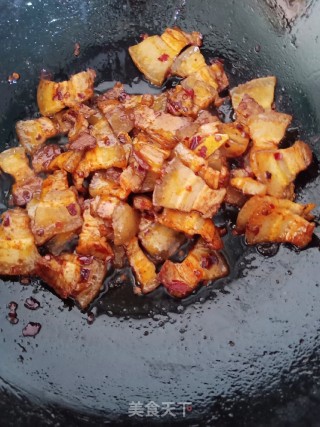 五花肉炒豆花干的做法步骤：6