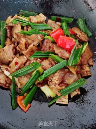 五花肉炒豆花干的做法步骤：8