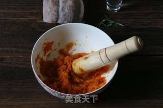 南瓜豆沙饼的做法步骤：3