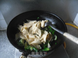 干豆腐烧油菜的做法步骤：6