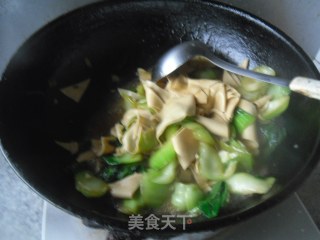 干豆腐烧油菜的做法步骤：10