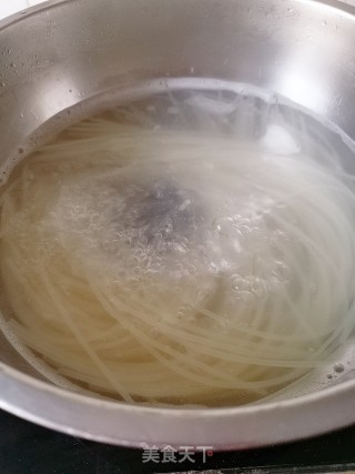 鸭杂煮米粉的做法步骤：2