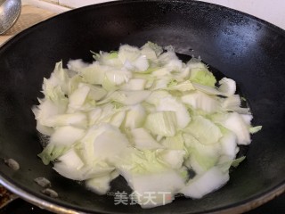 家常炒白菜片儿的做法步骤：2