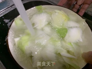 家常炒白菜片儿的做法步骤：4