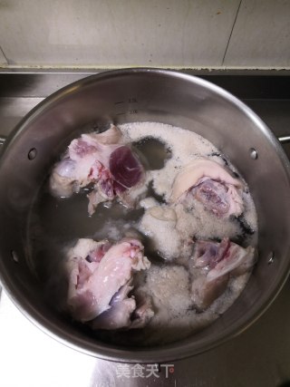 芸豆炖肘子的做法步骤：3