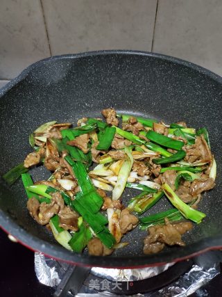 青蒜炒瘦肉的做法步骤：8