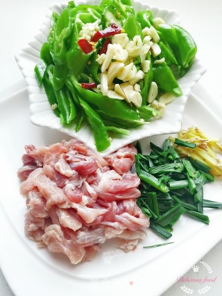 青椒肉片的做法步骤：2