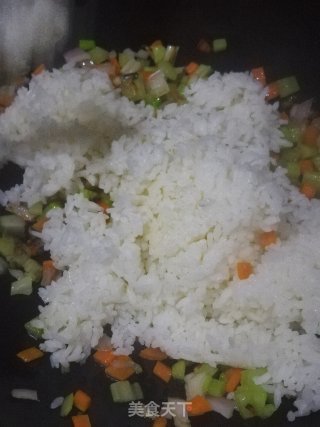 茄仔炒饭的做法步骤：8