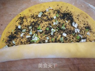 黑芝麻椒盐南瓜咸窝窝的做法步骤：18