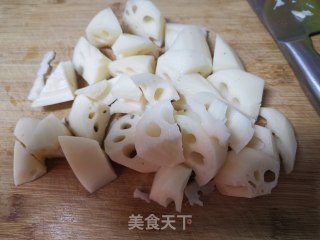 排骨莲藕玉米汤的做法步骤：6