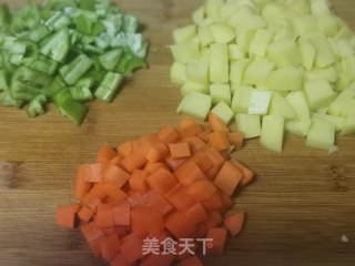 酸甜素三丁的做法步骤：2
