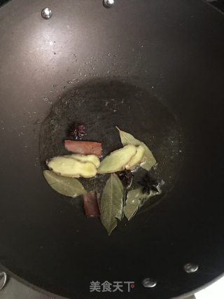 香菇花生焖猪脚的做法步骤：4