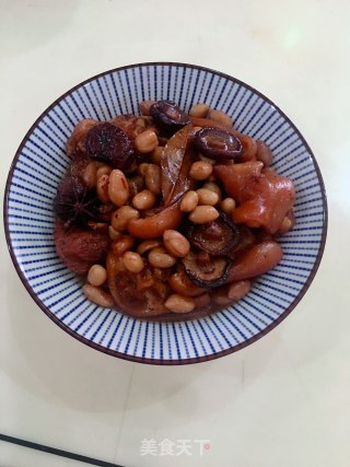 香菇花生焖猪脚的做法步骤：13