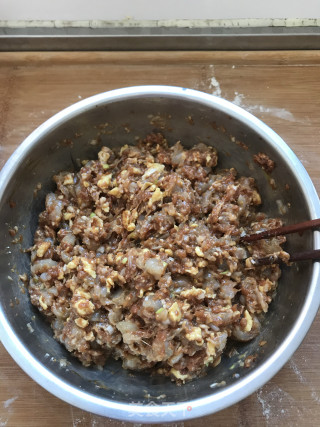 三鲜馅大包子的做法步骤：11