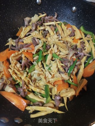 鸭肾炒笋干的做法步骤：7
