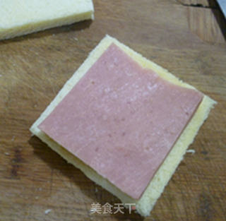 火腿西多士的做法步骤：5
