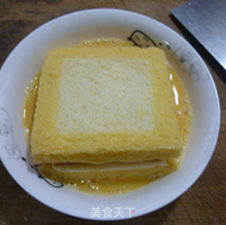火腿西多士的做法步骤：8