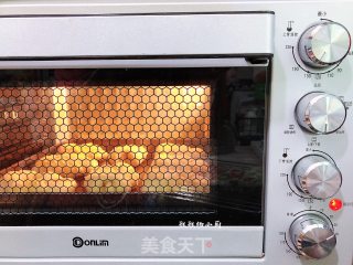 椰蓉面包的做法步骤：20