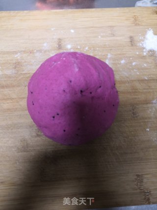火龙果馒头的做法步骤：3