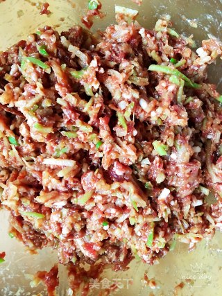 牛肉萝卜馅饺子的做法步骤：7