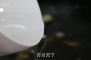 平菇肉圆汤的做法步骤：3