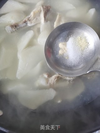 鸭翅萝卜汤的做法步骤：6
