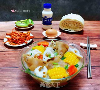 猪蹄莲藕玉米胡萝卜汤的做法步骤：18