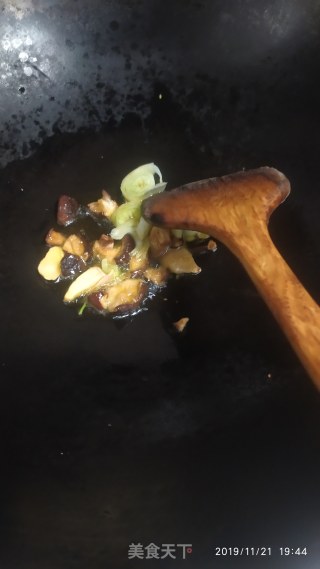 鸡胸肉炒尖椒的做法步骤：3