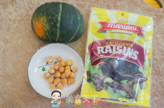 6个月以上辅食香甜葡萄干南瓜泥的做法步骤：1