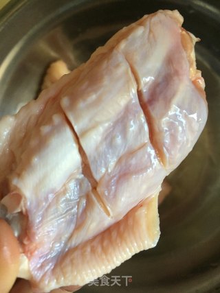 香煎鸡中翅的做法步骤：2